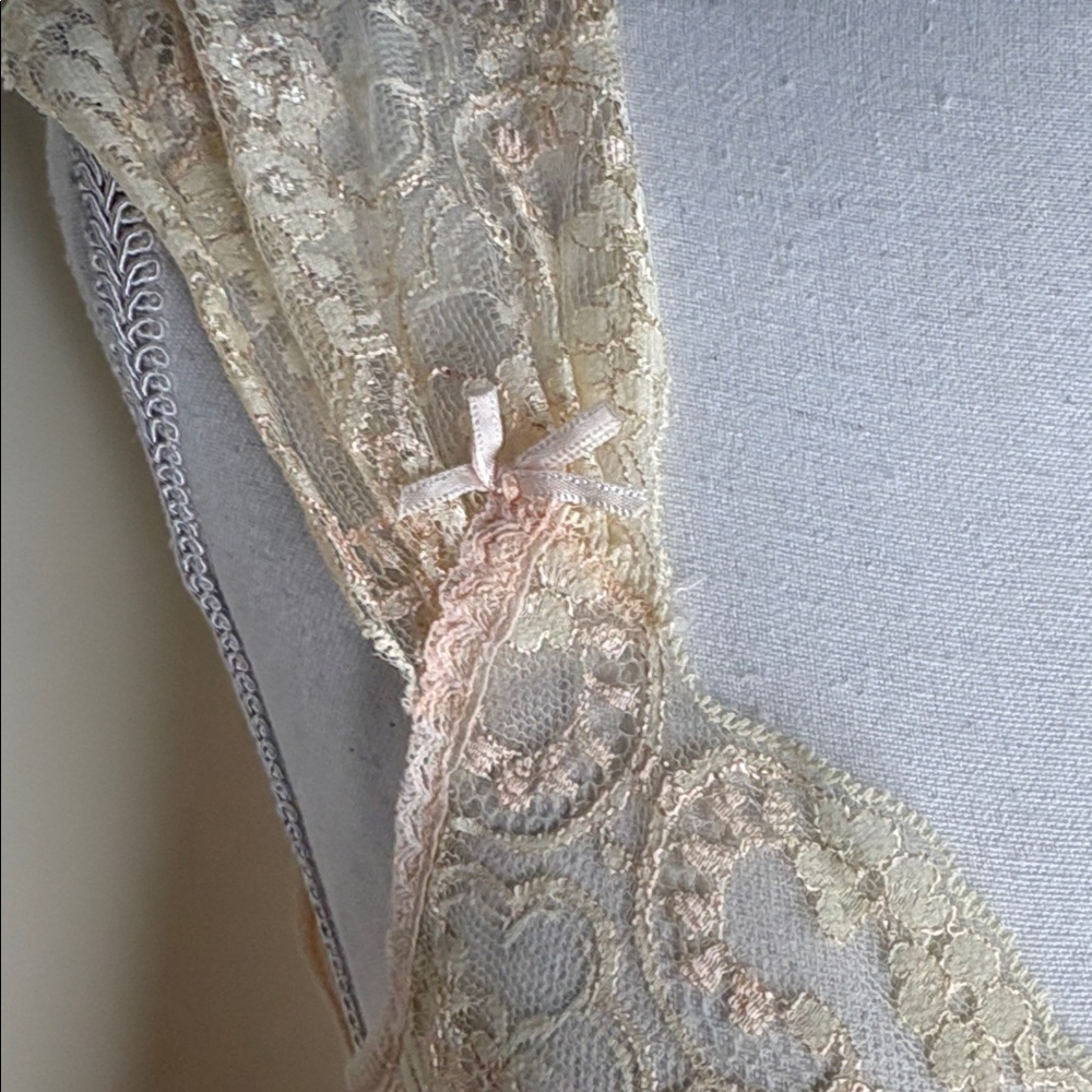 Gilligan & O'Malley Satin Lace-Trim Nightgown in Light Peach. 80’s - Picture 3 of 10